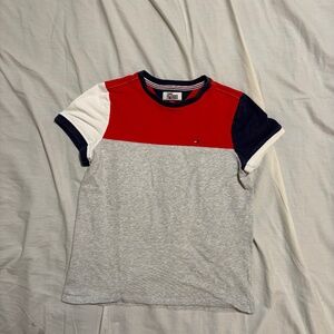 used Tommy Hilfiger t-shirt in good condition